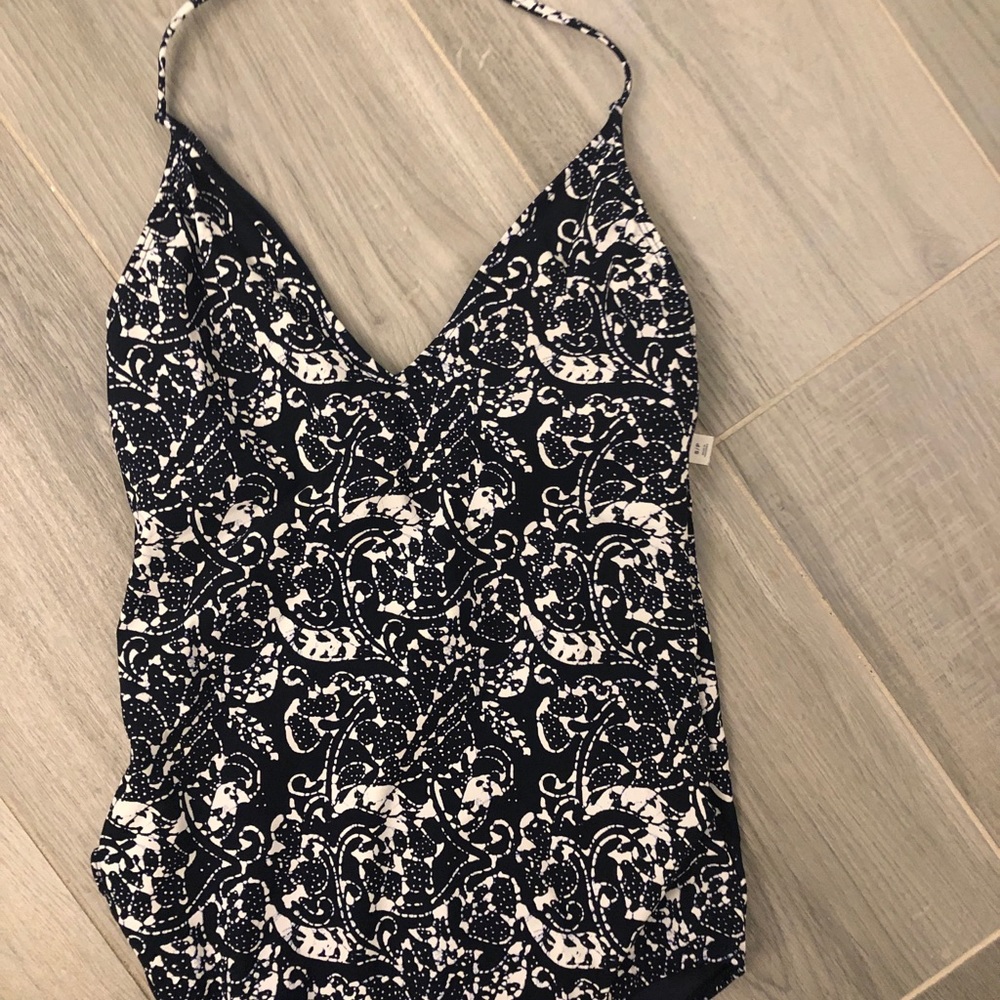 Gap swimsuit never worn